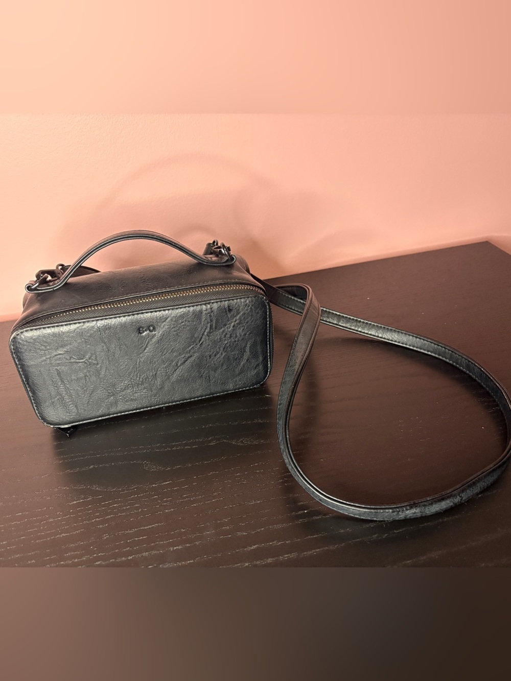 S-Q Black Leather Crossbody Box Bag